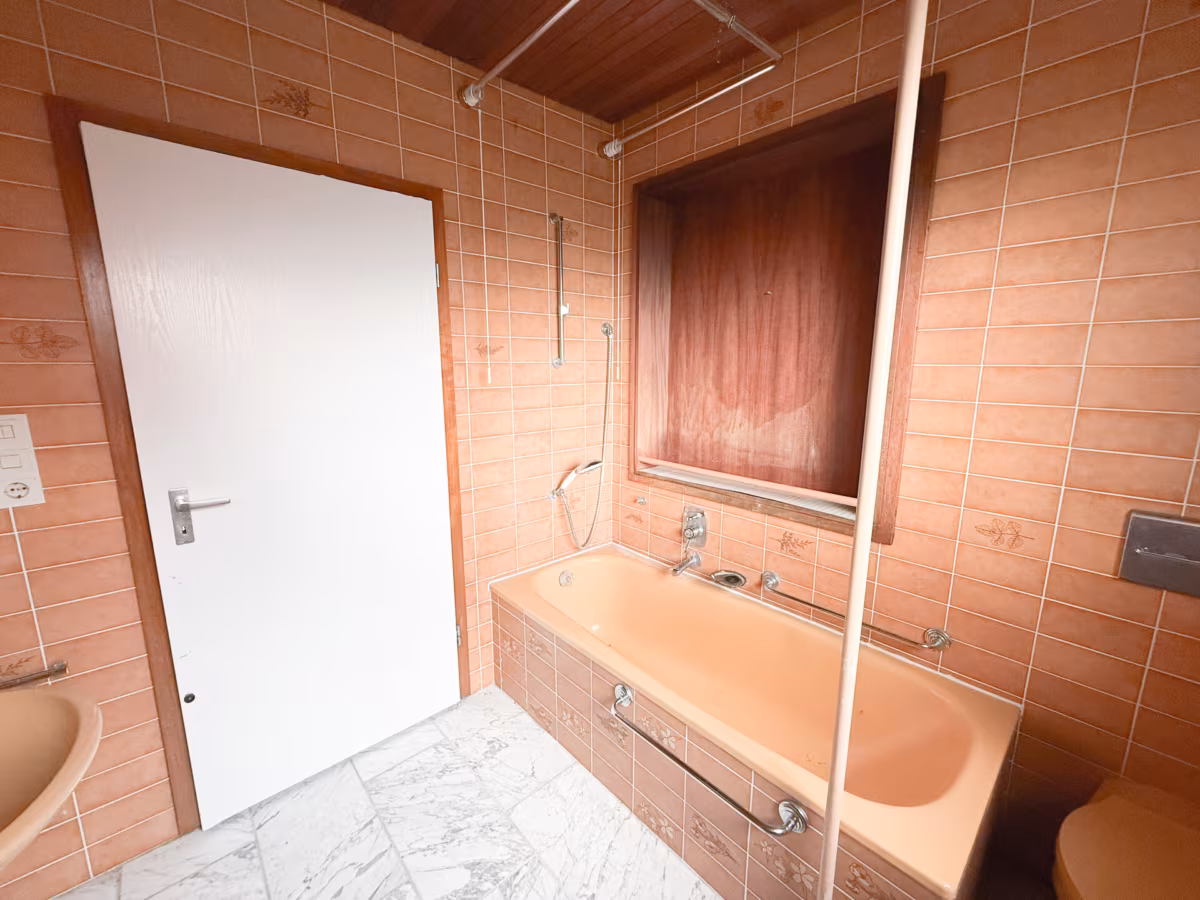 Mit einer Badewanne