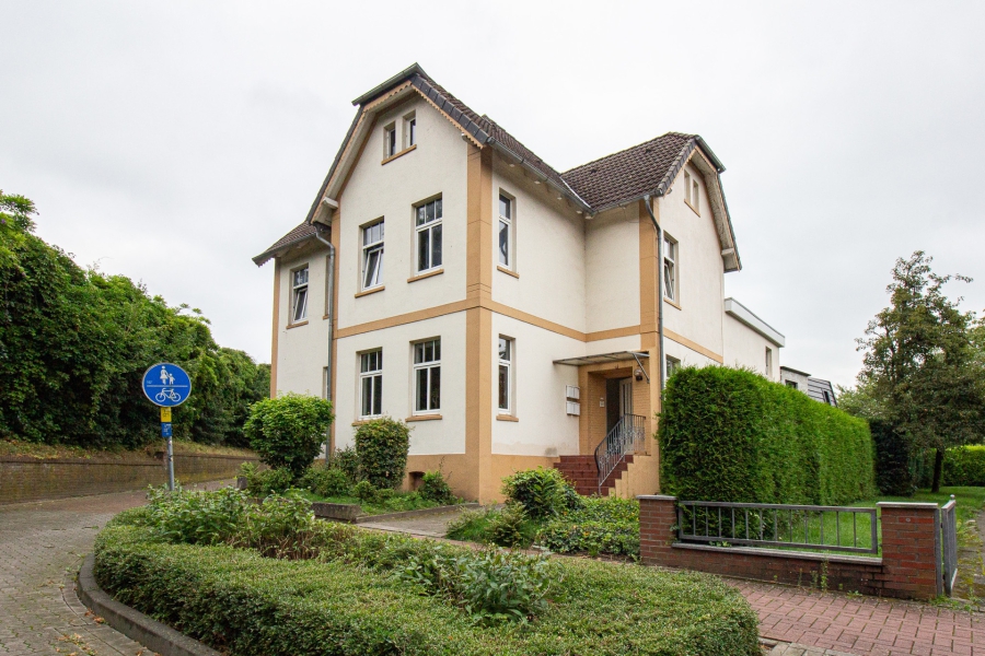 Außenansicht - Mehrfamilienhaus mit 4 Einheiten in Buxtehude Altkloster!