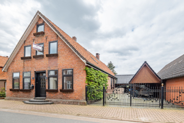 Reserviert! Charmantes Einfamilienhaus im Zentrum von Oberndorf. - Außenansicht