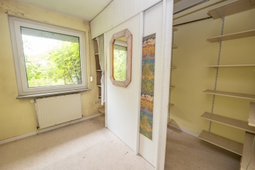 Ankleidezimmer - Freiraum für Ihre Ideen – Bungalow auf großem Grundstück in ruhiger Lage