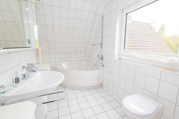 Badezimmer - In Dornbusch Zuhause ankommen – 2,5-Zimmer zum Wohlfühlen