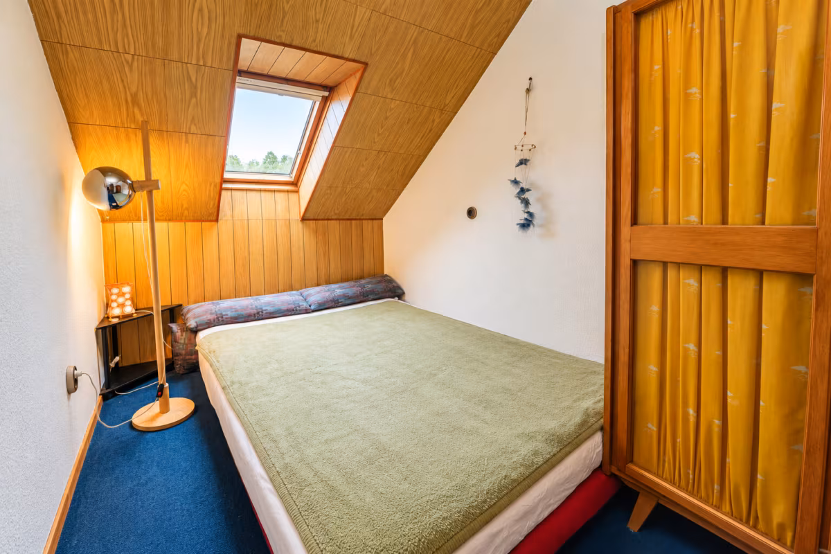 Schlafzimmer DG