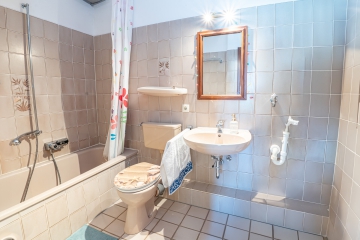 Badezimmer - Für stadtnahe Naturliebhaber: Wohnung zum Verlieben mit Balkon und Stellplatz